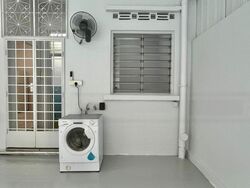 Lowland Road (D19), Terrace #464667001